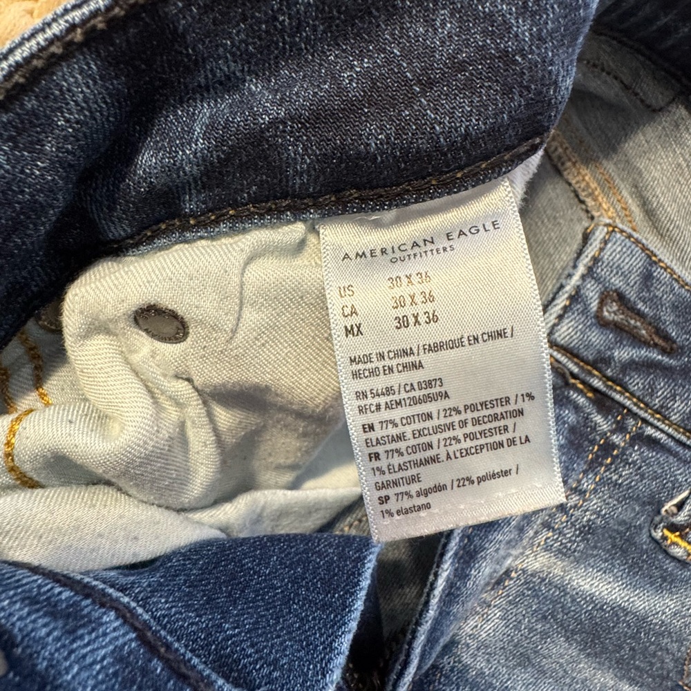 Men’s American Eagle Outfitters original bootcut Blue Jeans - Picture 4 of 4